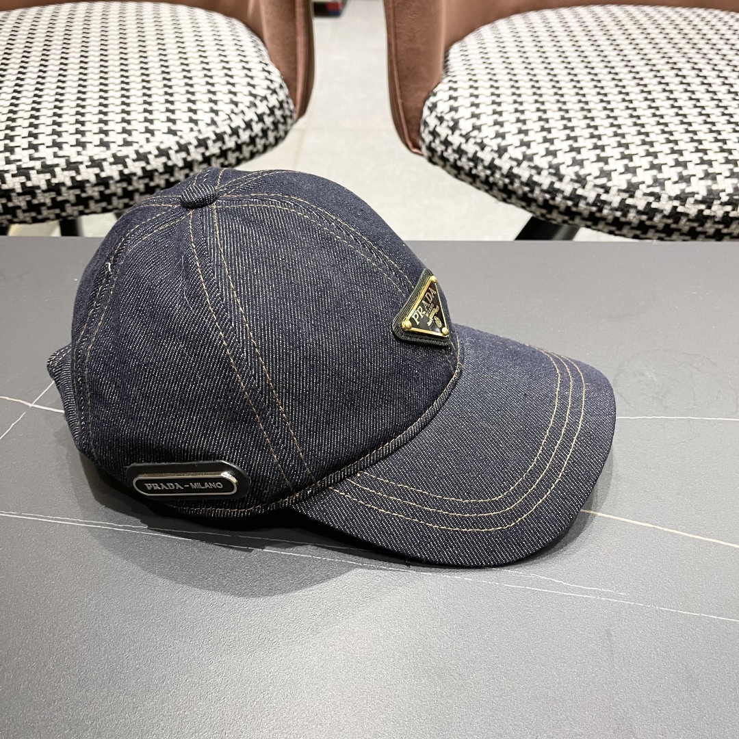 Prada Cap 092002
